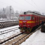 Обилният снеговалеж блокира влака по линия Силистра – Самуил