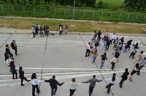 Ученици от СОУ „Никола Йонков Вапцаров” участваха в българо-румънски проект по случай “Деня на Европа”