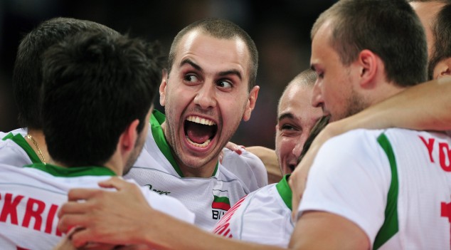 Българските волейболисти на полуфинал, Бойко Борисов ги уреди с нова зала
