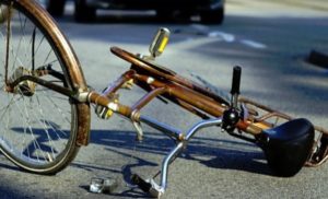 Пиян велосипедист се блъсна в “Мерцедес”